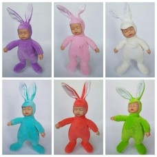 Пупс-сплюха в костюмі зайчика 23208 бол 31см